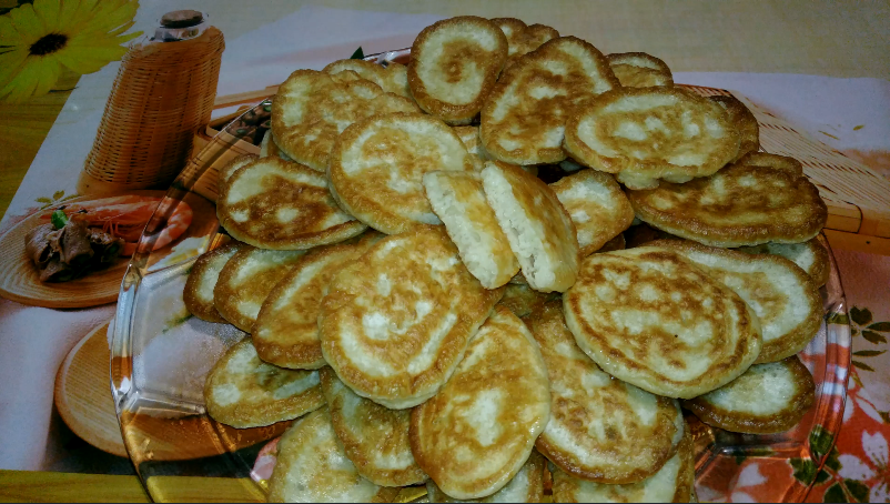 ОЛАДЬИ на ДРОЖЖАХ. Готовим вкусные, пупырчатые оладушки к чаю. Рецепт пошагово. смотреть онлайн