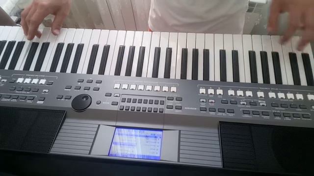 Yamaha PSR S 670