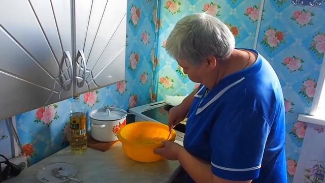 кабачковые оладьи ВКУСНЫЕ И НЕЖНЫЕ КАК УТРЕННЯЯ РОСА НА ТРАВЕ смотреть онлайн