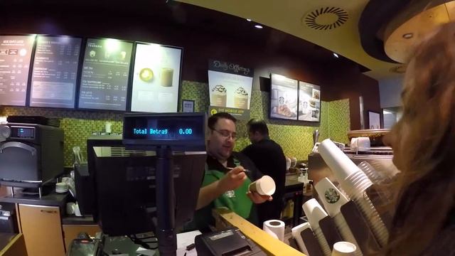 Старбакс кофейня в гамбурге смотреть онлайн