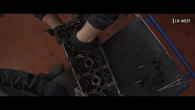 Cервис Land Rover. Cервисный центр Land Rover WEST смотреть онлайн