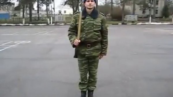Показательные строевые приемы с оружием