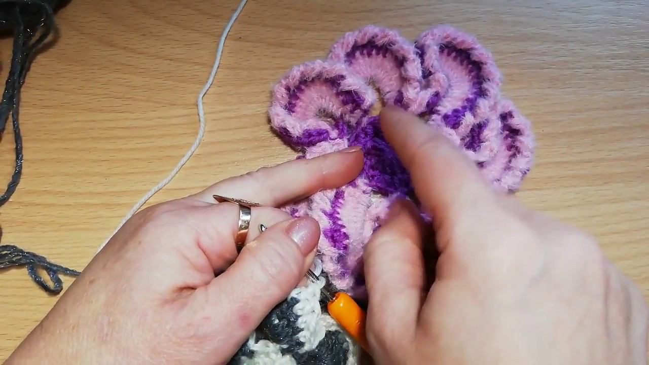 Объёмный цветочек крючком .  The Volumetric Flower Crochet
