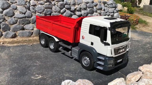 Trucks for Kids MAN | Children Videos | BRUDER TOYS | Car toy | Learn Transport смотреть онлайн