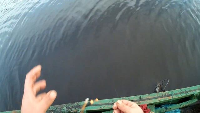 рыбалка 2021, я закончил свой сезон рыбалки, убираю баркас, смотреть онлайн