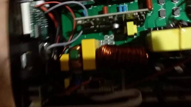 Огляд інверторів CM-HZ3000 I BZ-HX8000.