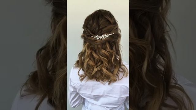 Wedding hairstyle Прическа Мальвинка #shorts смотреть онлайн