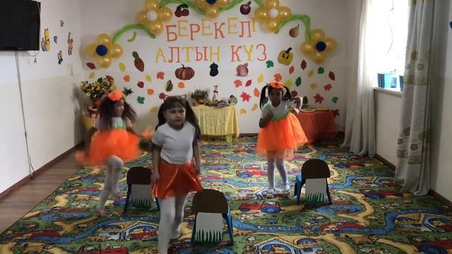 ТИІНДЕР биі. БЕЛОЧКА танец. SQUIRREL dance. #алтынкүз #осеннийбал #autumn смотреть онлайн