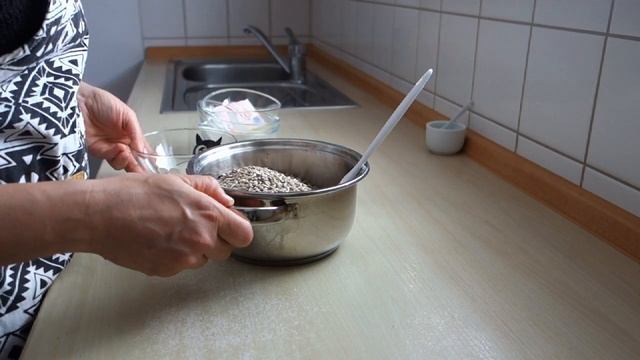 Пирог с семечками подсолнечника (Козинаки из семечек)! смотреть онлайн