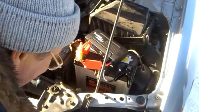 AvtoGSM.ru Пуско-зарядное устройство AvtoGSM Energy D28 смотреть онлайн