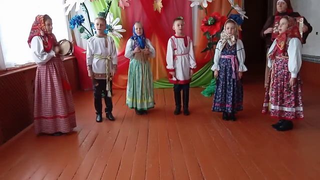младшая группа фольклорного ансамбля "Прялюшки" "Посмотрите как у нас -то в мастерской" смотреть онлайн