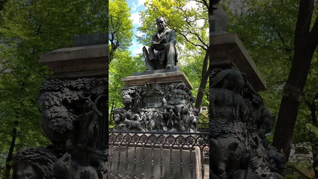 Красивые фонтаны, Лебеди, тюльпаны, народ гуляет! Акватория Невы! Летний сад ⛲️🌳☀️ Санкт-Петербург смотреть онлайн