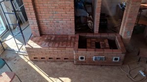 Кирпичная камин-печь с лежанкой. Печное отопление дома своими руками, начало обучающего видео курса