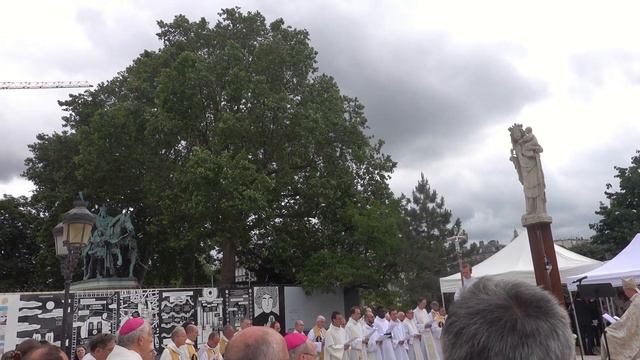 Notre Dame de Paris. Accueil de Mgr Laurent Ulrich смотреть онлайн