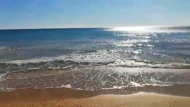 Изумительный цвет моря в Анапе ранней весной!!!!! Моря синь смотреть онлайн