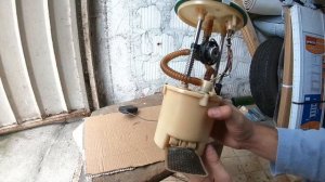 Mazda Tribute / Ford Maverick 2.0 4x4 2001, zamena pumpe goriva, fuel pump replace teardown. 2. deo