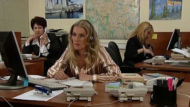 Девушка плачет в кино | 6 кадров смотреть онлайн