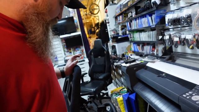 Challenge Accepted!! Day in the life of a Indie Game shop owner. смотреть онлайн