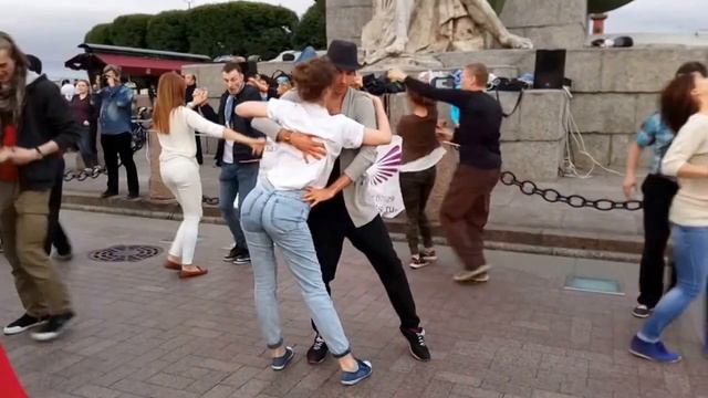 Николай Фомкин (Nikolay Fomkin) и Ольга Седова, бачата, Стрелка В.О. 07.2017. смотреть онлайн