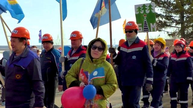 Шествие к 100-летию ЯАССР г.Покровск. Увидел себя поставь + смотреть онлайн