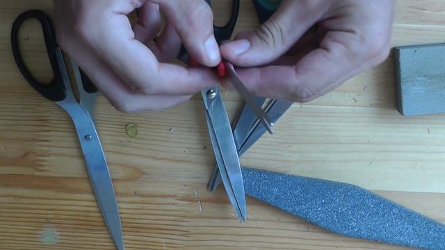 Заточка ножниц в домашних условиях. Если ножницы не режут. Как заточить ножницы правильно смотреть онлайн