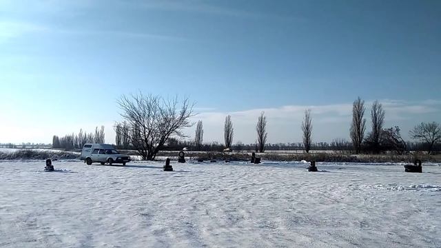 Просто автомобиль Москвич - АЗЛК 2901... Запуск в - 12 и лёгкая покатушка на полигоне. смотреть онлайн