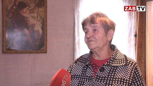 В разрушенном июльским наводнением бараке продолжают жить люди смотреть онлайн