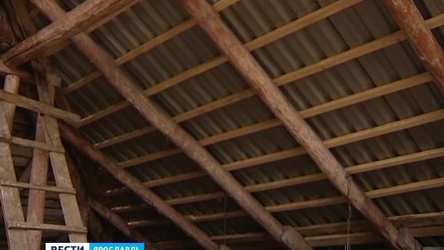 Ремонт крыши дома на Чкалова привел к потопу смотреть онлайн