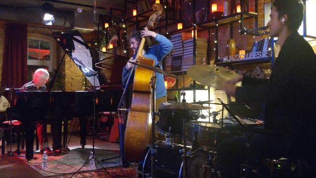 Andrei Kondakov Trio Polska Трио Андрея Кондакова Польские каникулы смотреть онлайн