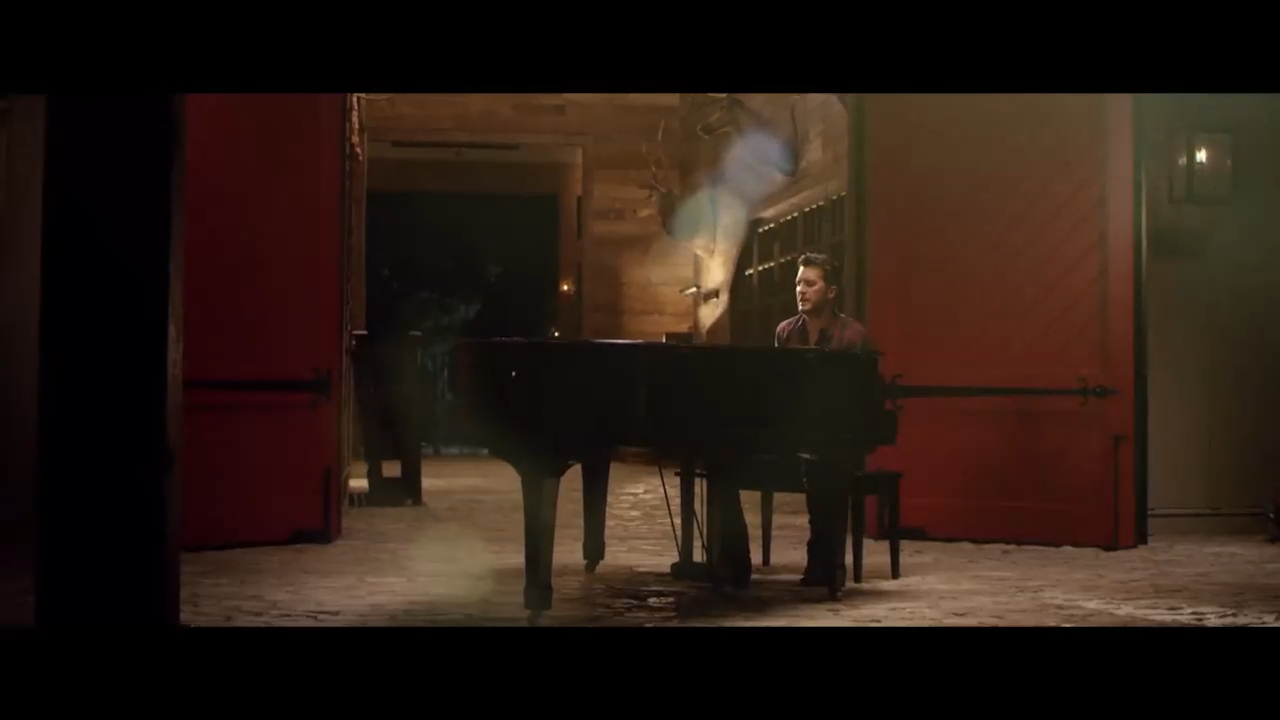 Luke Bryan - Strip It Down