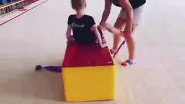 اساسيات رقص البالي Растяжка с эластичной лентой в художественной гимн смотреть онлайн