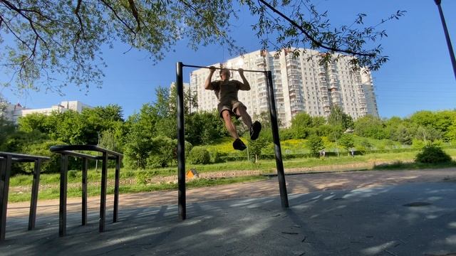 45 подтягиваний и пара прыжков на Вернадке смотреть онлайн
