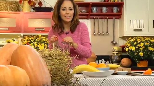 Смузи из шарона, банана и апельсинового сока