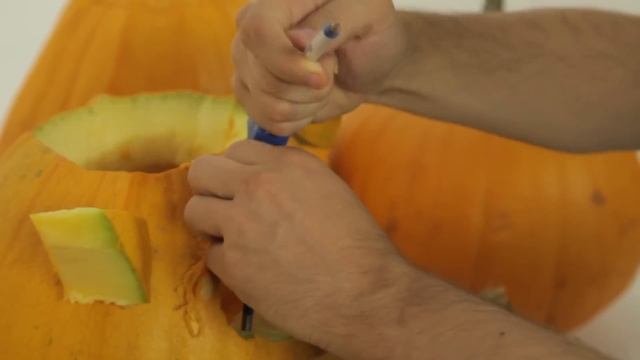 Google Halloween Doodle 2011 - Behind the Scenes: Practice Pumpkins смотреть онлайн
