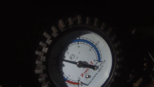 Замер давления топлива на Jeep Cherokee XJ 1990 г. Часть 1 смотреть онлайн