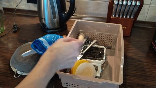 Уборка и организация хранения на кухне. Запустила душевую кабинку. Центр Санкт-Петербурга. смотреть онлайн