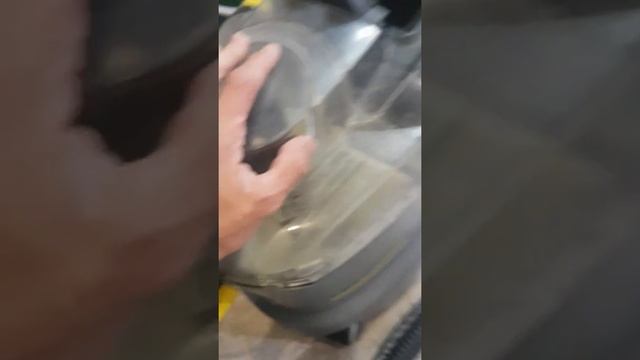 Плюсы минусы моющего пылесоса Karcher Puzzi 8/1 смотреть онлайн