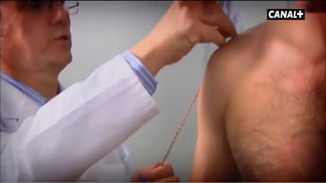 Reconocimiento médico del deportista - Tommy Robredo смотреть онлайн