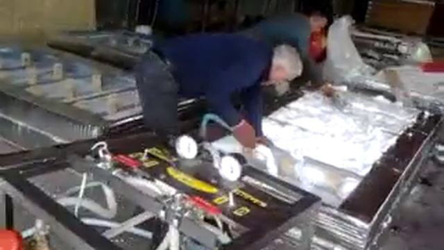 Изготовление сендвич-панелей с помощью установки ПЕНОИЗОЛ-7 смотреть онлайн