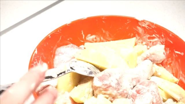 Куриные ножки с картошкой в духовке. Ужин на всю семью смотреть онлайн