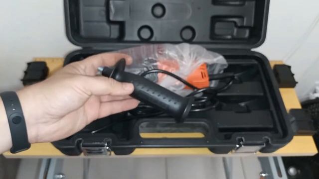 Esmerilhadeira Angular 820w Com Maleta G720k12 Black Decker смотреть онлайн