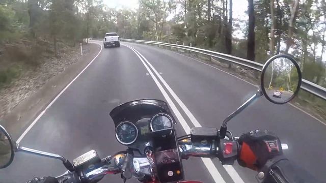 Honda CB1100 - Old Bathurst Rd & Lennox Bridge смотреть онлайн