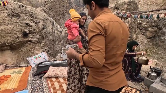 The wedding party of Mohammad and Zarigol...invitation of Tir Darya Rud Bahar families смотреть онлайн