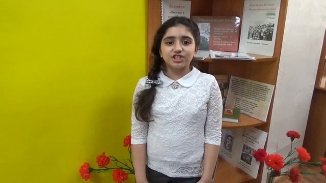 Аршакян Мане читает стихотворение Юлии Друниной "Бинты" смотреть онлайн