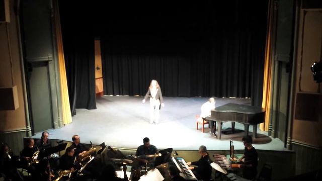 White Christmas - I Love A Piano