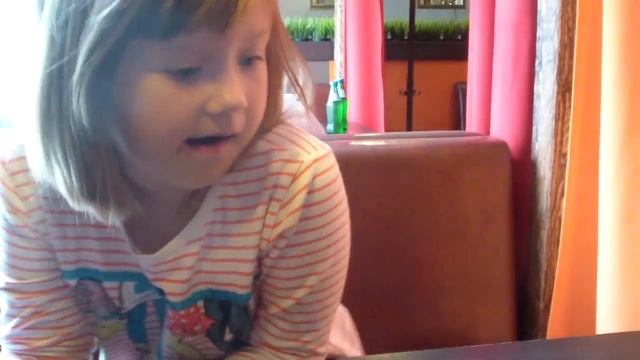 проходим медосмотр КУШАЕМ СУШИ в кафе НЯМ НЯМ смотреть онлайн