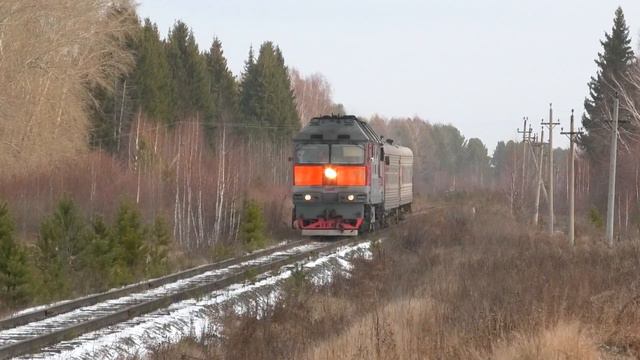 И снова ТЭП70-0524 с пригородным поездом Предтурье - Алапаевск смотреть онлайн
