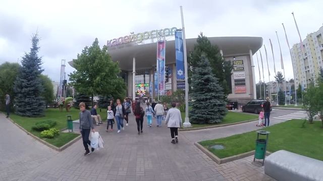 НА КОНЦЕРТЕ У МОНЕТОЧКИ И ГАГАРИНОЙ, ЗАРЯДЬЕ, КОЛХОЗНЫЕ ПРОВОДЫ ★ ЛЕТО В РОССИИ ВЛОГ №4 смотреть онлайн