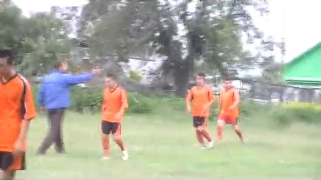 Гол Крутого Сэма (Кузнецк 3-6 Дербишева).wmv смотреть онлайн