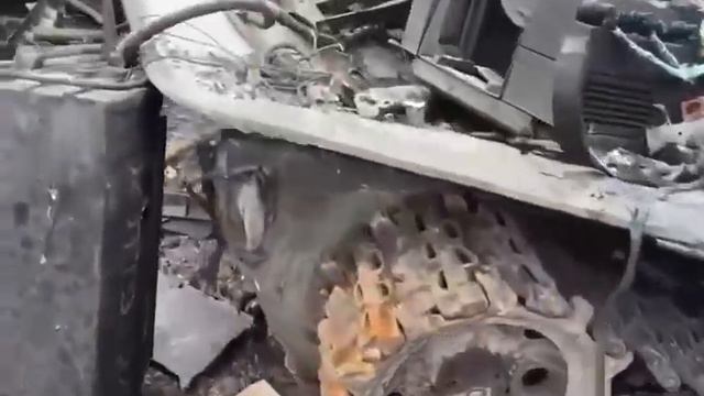 Как выглядит русский танк после встречи с байрактаром. Слабонервным не смотреть! смотреть онлайн